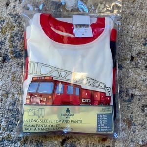 Baby Gap pajamas size 12-18 months NWT